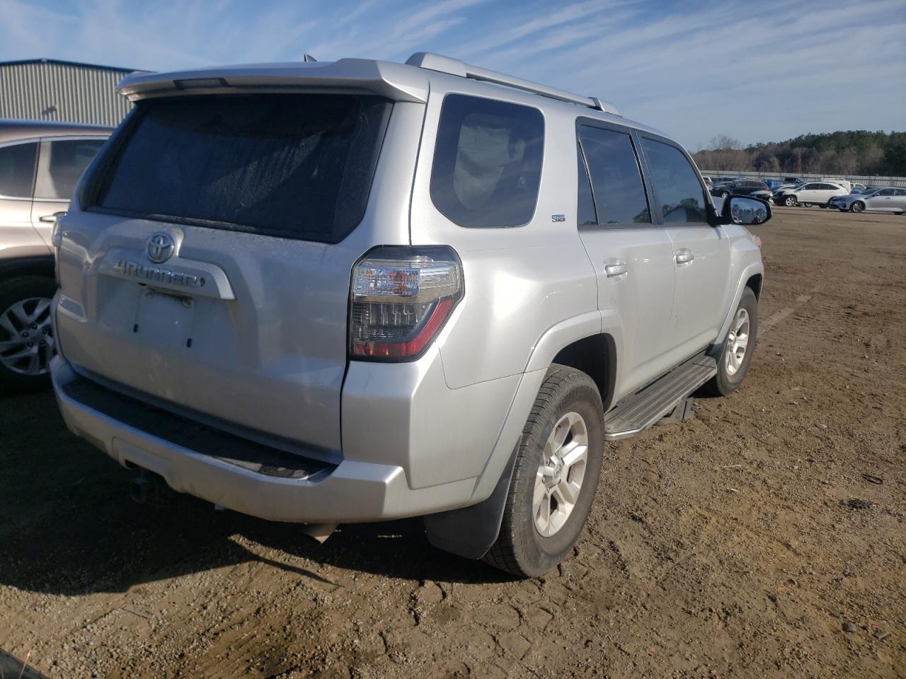 Photo 4 from auction – 2015 TOYOTA 4RUNNER SR with VIN JTEZU5JR1F5109502