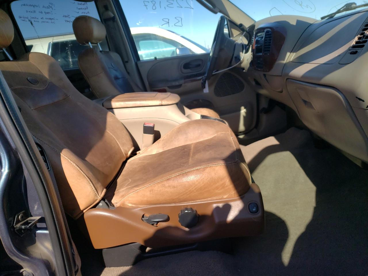 Photo 5 from auction – 2003 FORD F150 SUPER with VIN 1FTRW08L13KA88103