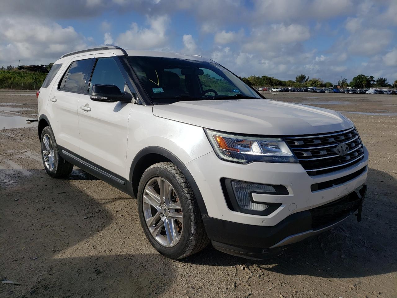FORD EXPLORER X 2017 con VIN 1FM5K8D82HGB25949 - Foto de la subasta