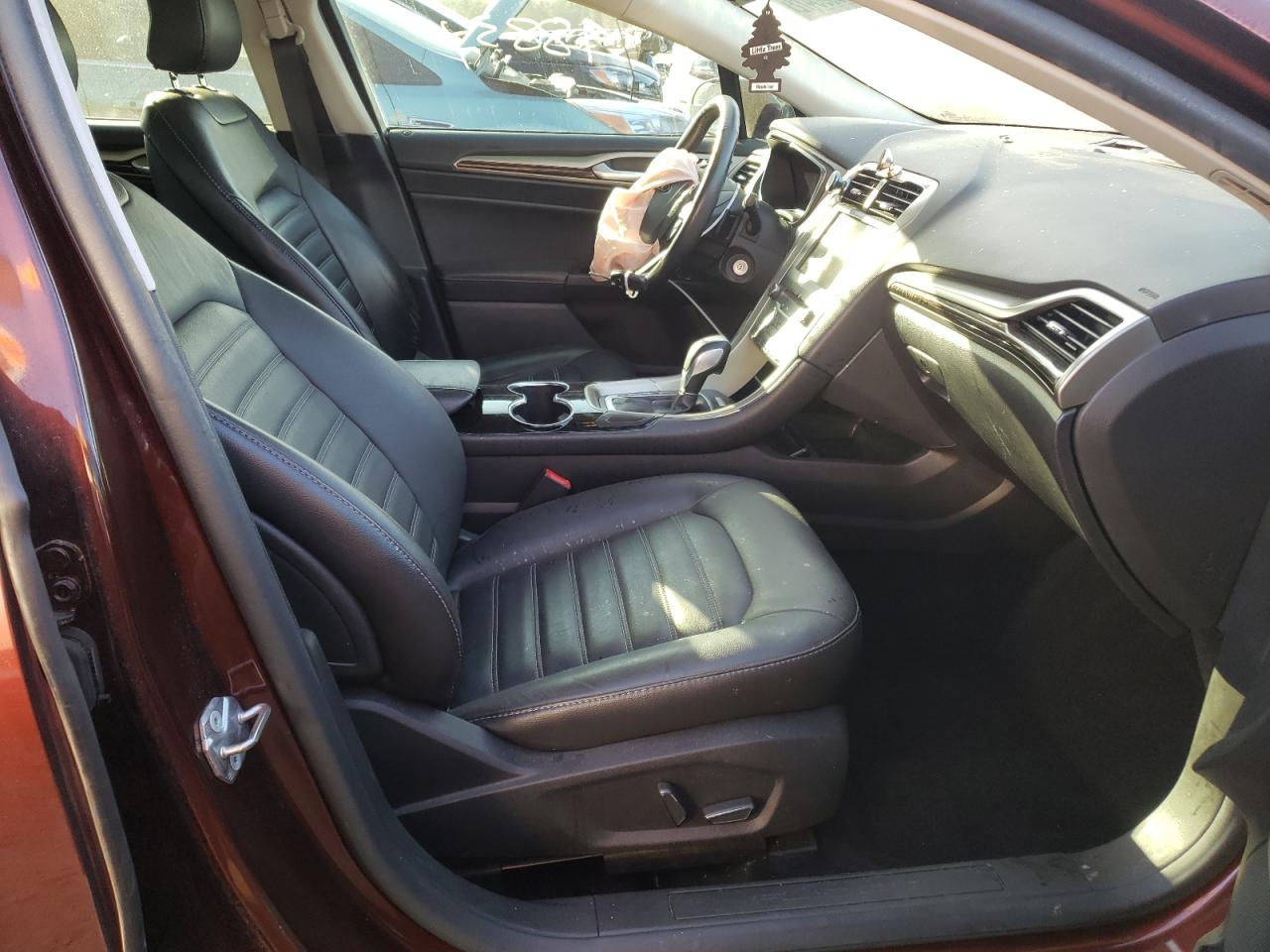 Photo 5 from auction – 2015 FORD FUSION SE with VIN 3FA6P0H95FR168661