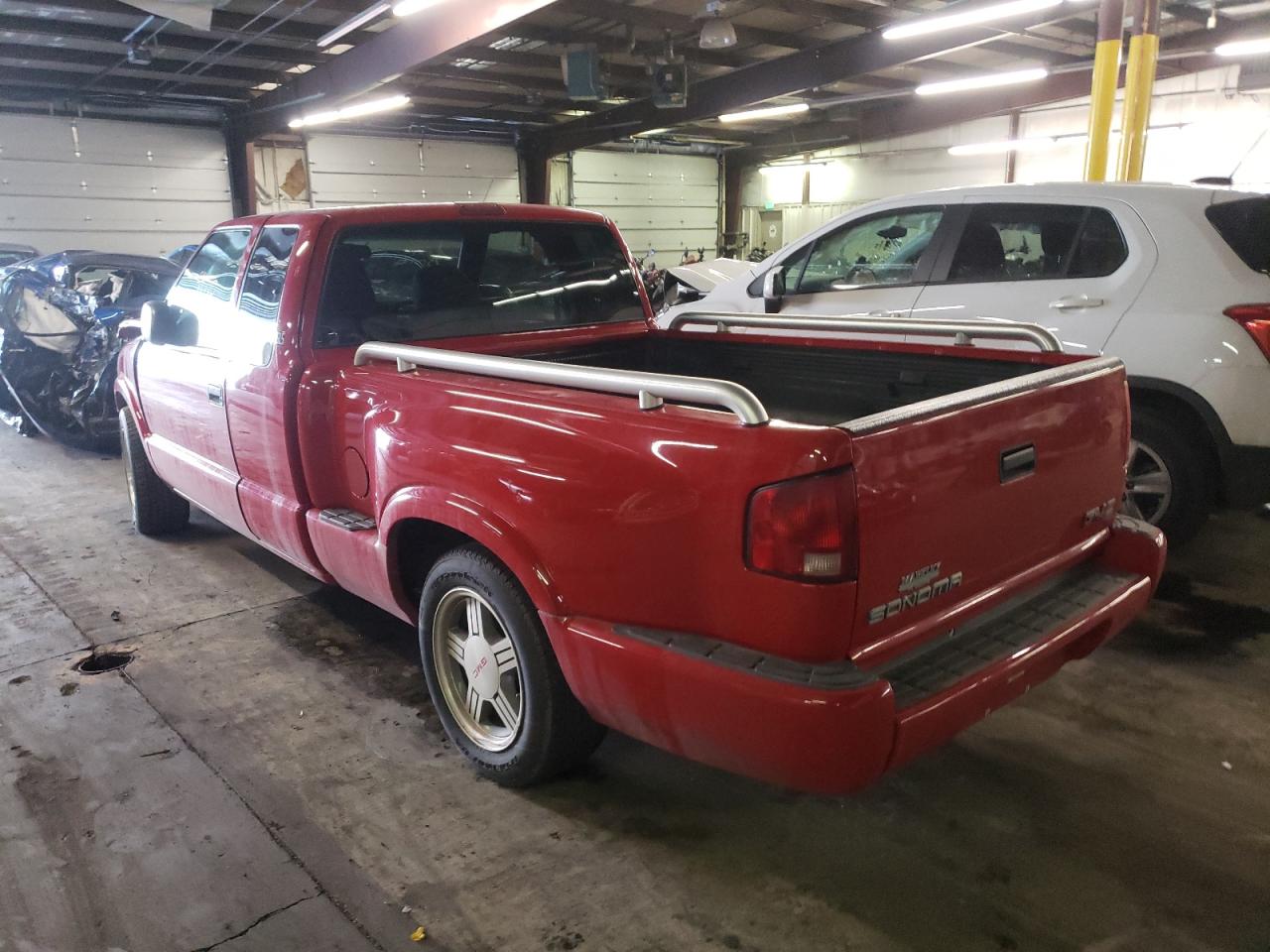 Zdjęcie 3 z aukcji – 2000 GMC SONOMA z VIN 1GTCS195XY8280101