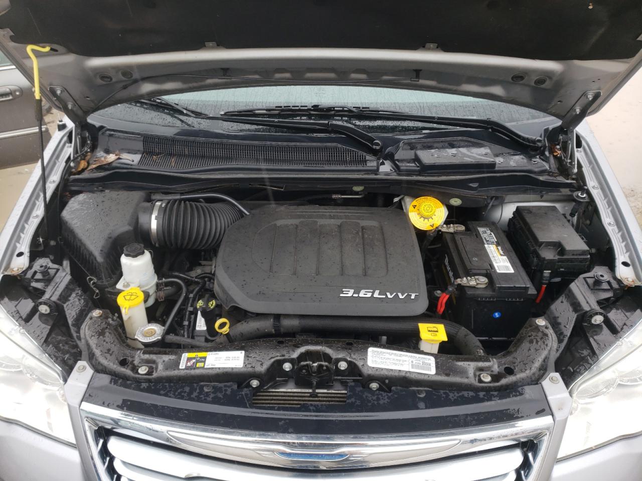 Photo 7 from auction – 2014 CHRYSLER TOWN & COU with VIN 2C4RC1CG8ER365357
