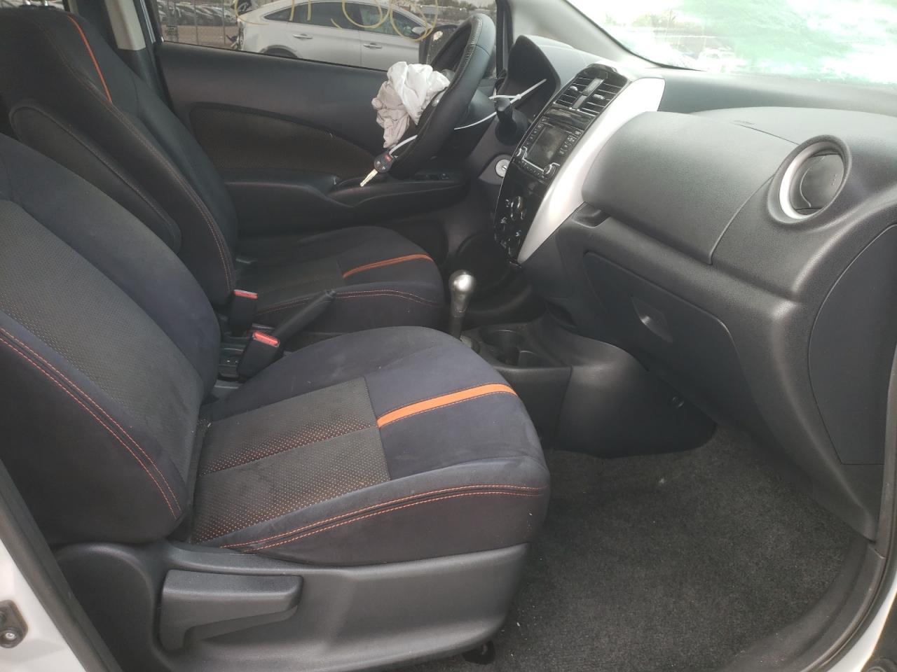 Photo 5 from auction – 2016 NISSAN VERSA NOTE with VIN 3N1CE2CP5GL385543