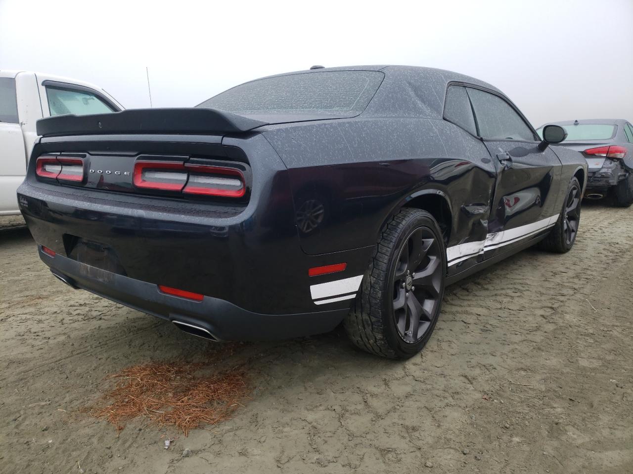 Photo 4 from auction – 2017 DODGE CHALLENGER with VIN 2C3CDZAG2HH633810