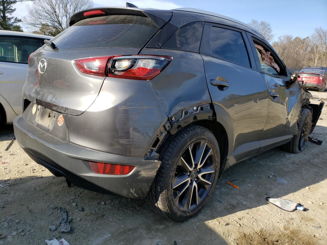Photo 4 from auction – 2018 MAZDA CX-3 TOURI with VIN JM1DKFC76J1302900