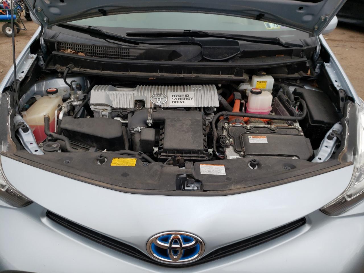 Photo 7 from auction – 2015 TOYOTA PRIUS V with VIN JTDZN3EU4FJ033592