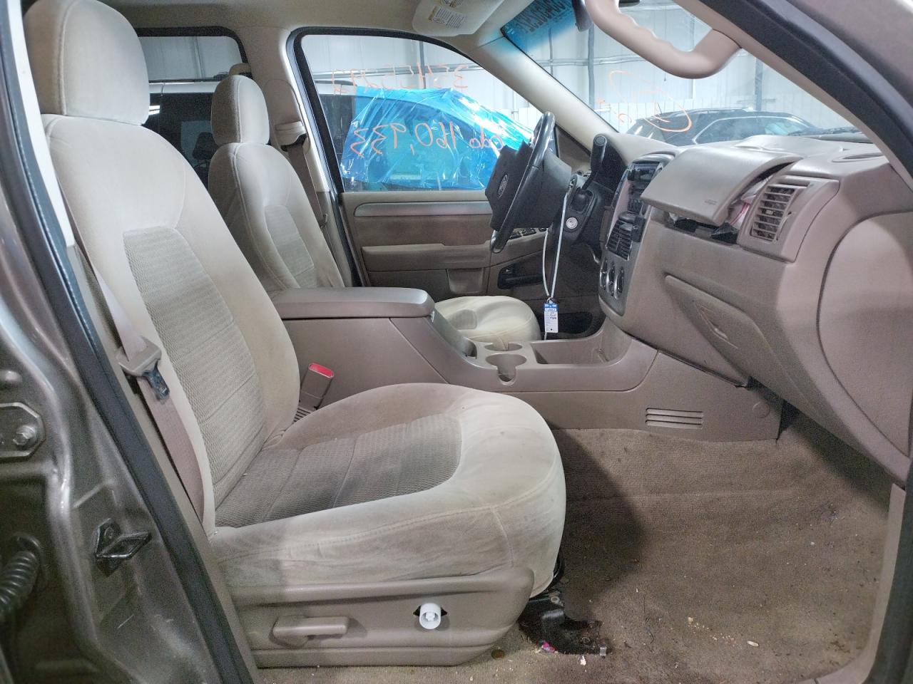 Photo 5 from auction – 2004 FORD EXPLORER X with VIN 1FMZU73EX4ZB32367