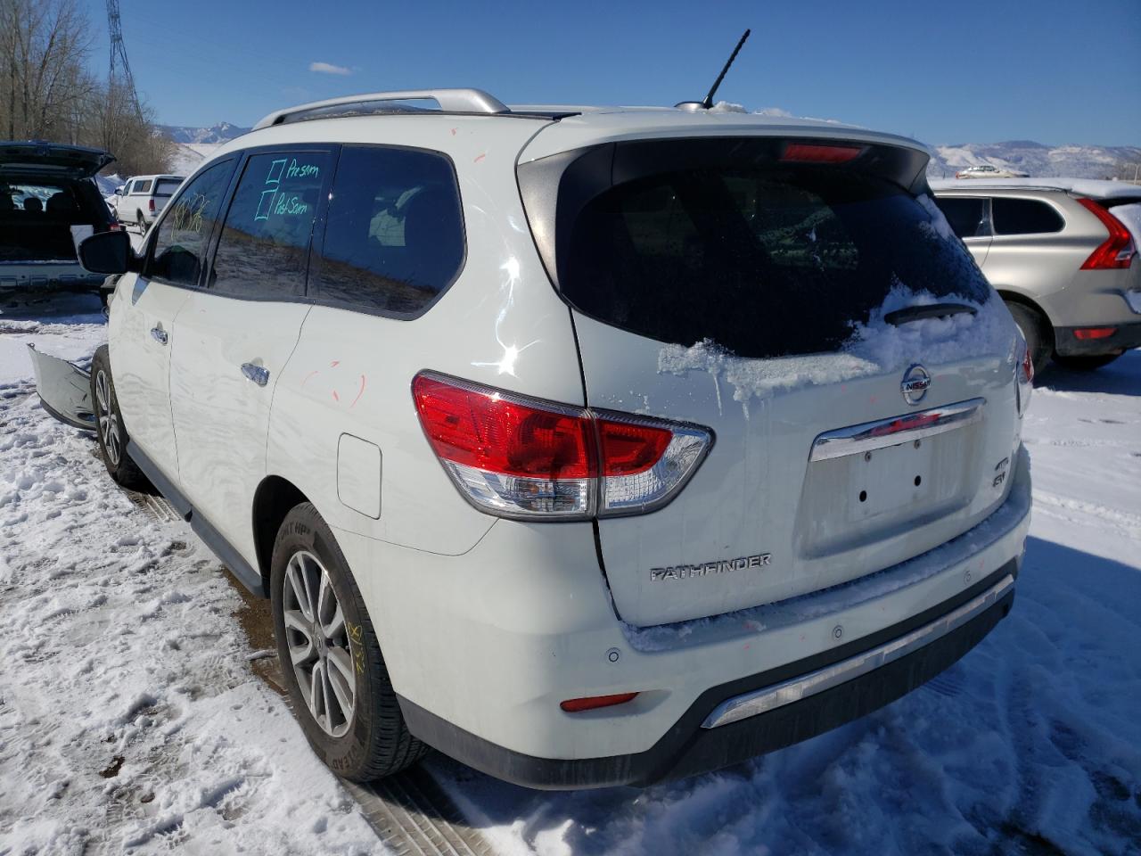 Photo 3 from auction – 2016 NISSAN PATHFINDER with VIN 5N1AR2MM1GC624090