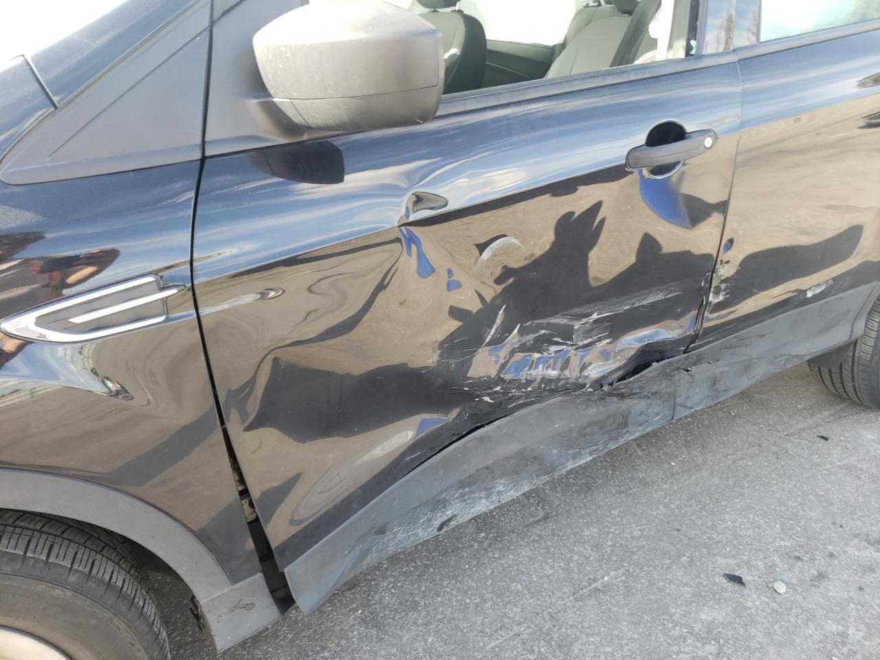 Photo 9 from auction – 2019 FORD ESCAPE S with VIN 1FMCU0F76KUB46142