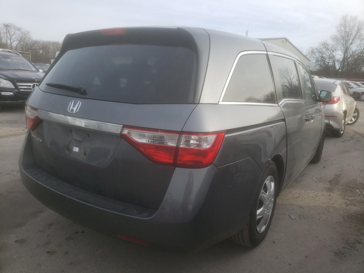 Photo 4 from auction – 2011 HONDA ODYSSEY with VIN 5FNRL5H29BB055438