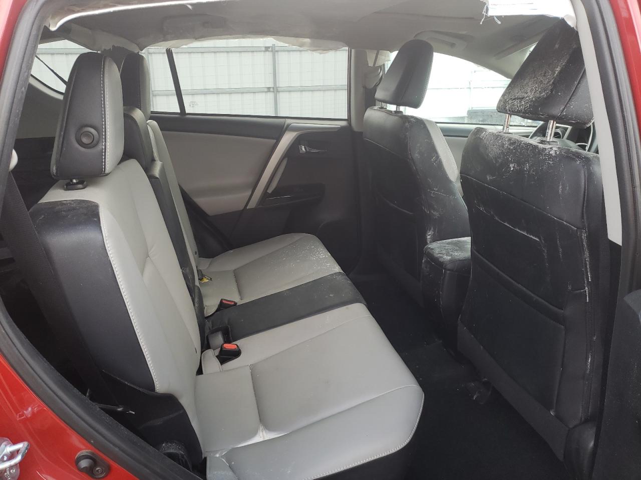 Photo 6 from auction – 2016 TOYOTA RAV4 LIMIT with VIN 2T3DFREV3GW495101