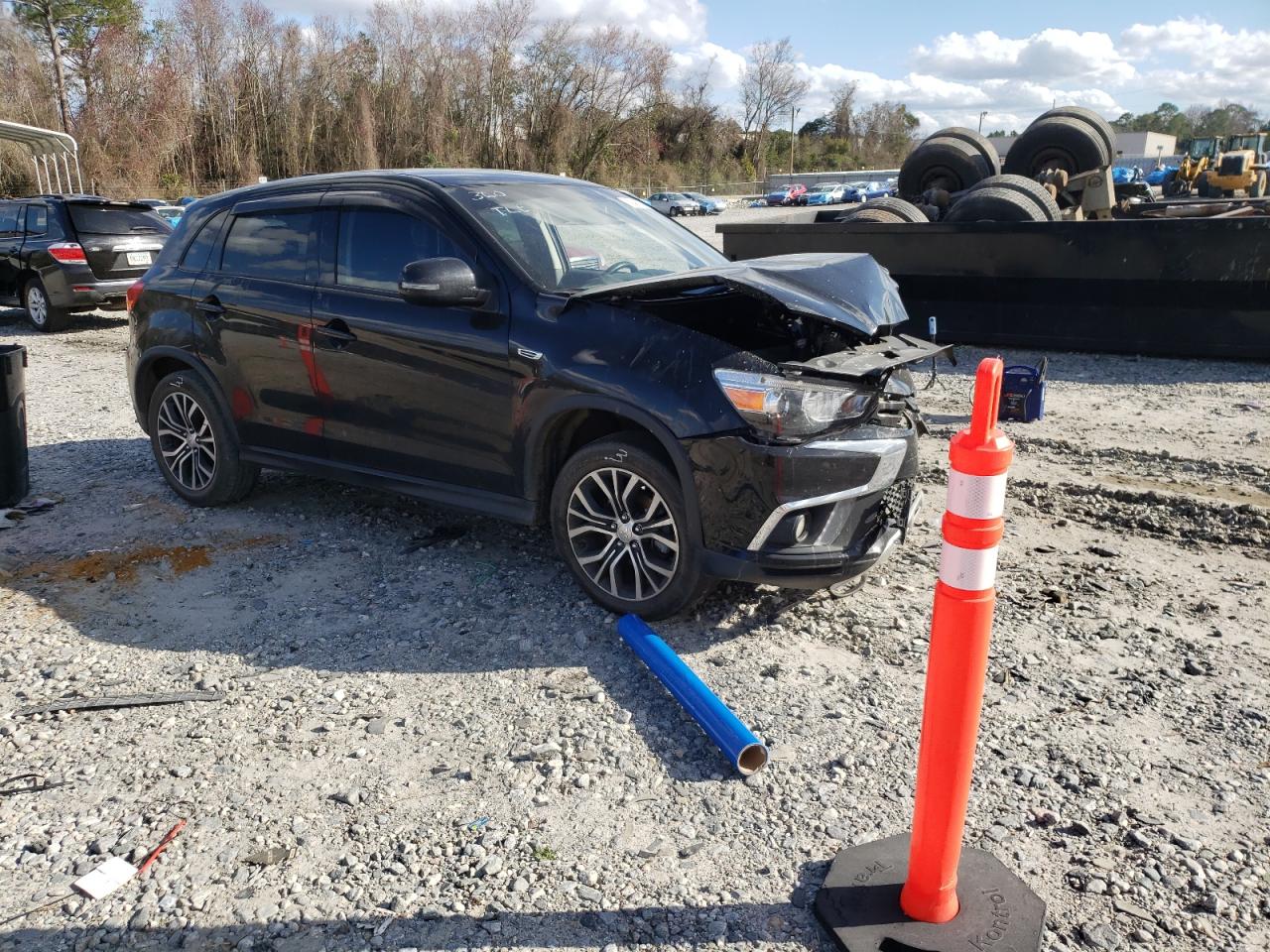 MITSUBISHI OUTLANDER 2019 with VIN JA4AP4AU8KU000682 - Photo from auction