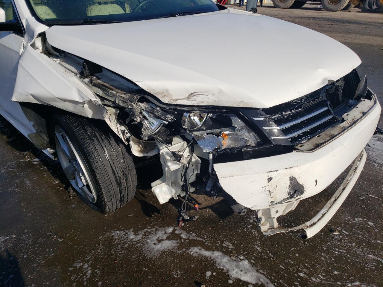 Photo 9 from auction – 2015 VOLKSWAGEN PASSAT S with VIN 1VWAS7A33FC115342
