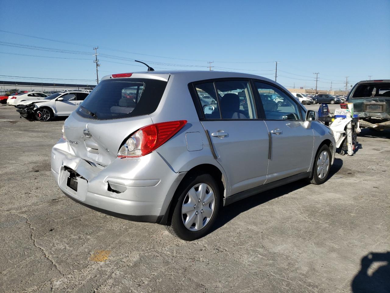 Foto 4 de la subasta – 2007 NISSAN VERSA S con VIN 3N1BC13E87L460441