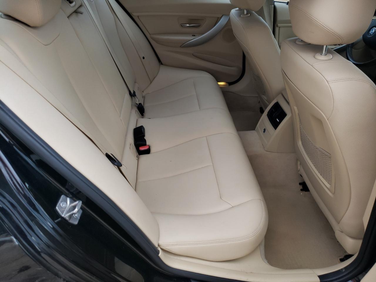 Photo 6 from auction – 2013 BMW 328 I with VIN WBA3A5G56DNP21020