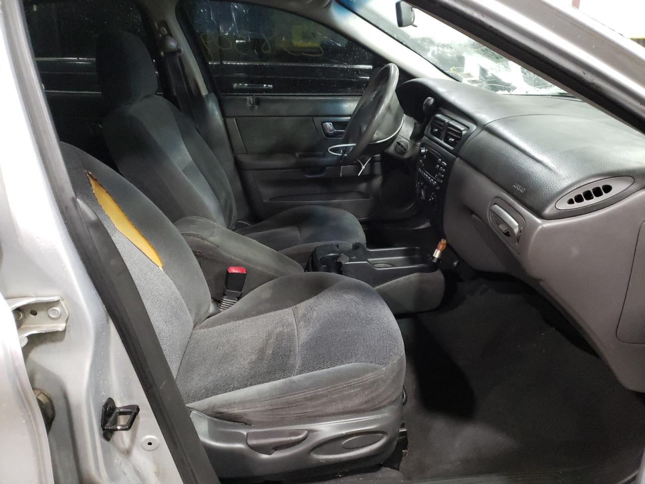 Photo 5 from auction – 2001 FORD TAURUS SES with VIN 1FAFP55U41A176792