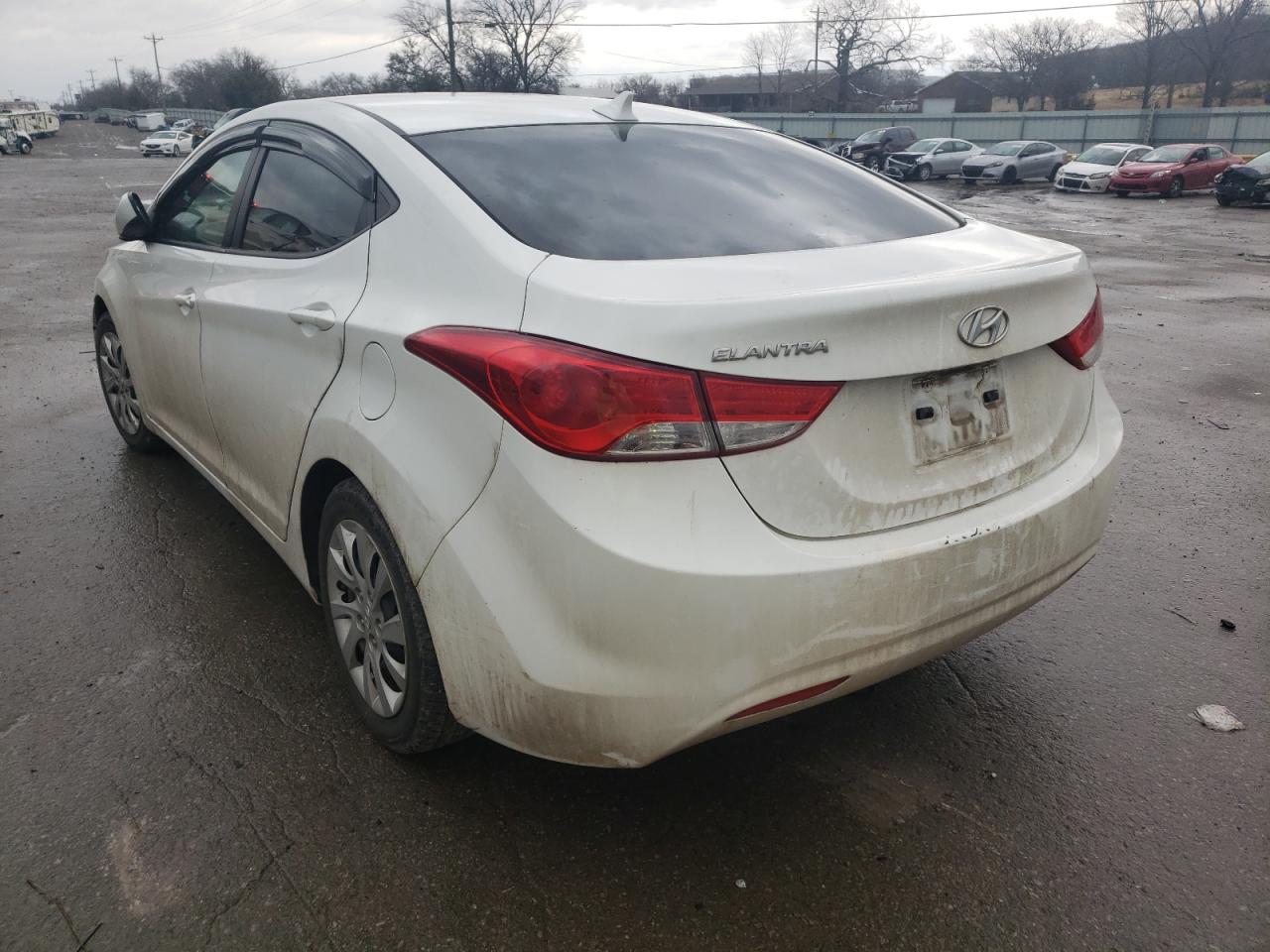 Photo 3 from auction – 2011 HYUNDAI ELANTRA GL with VIN 5NPDH4AE7BH009988
