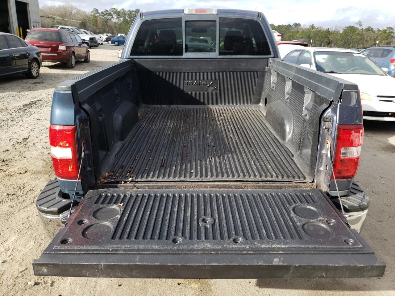 Photo 10 from auction – 2004 FORD F150 with VIN 1FTPX04504KD89345