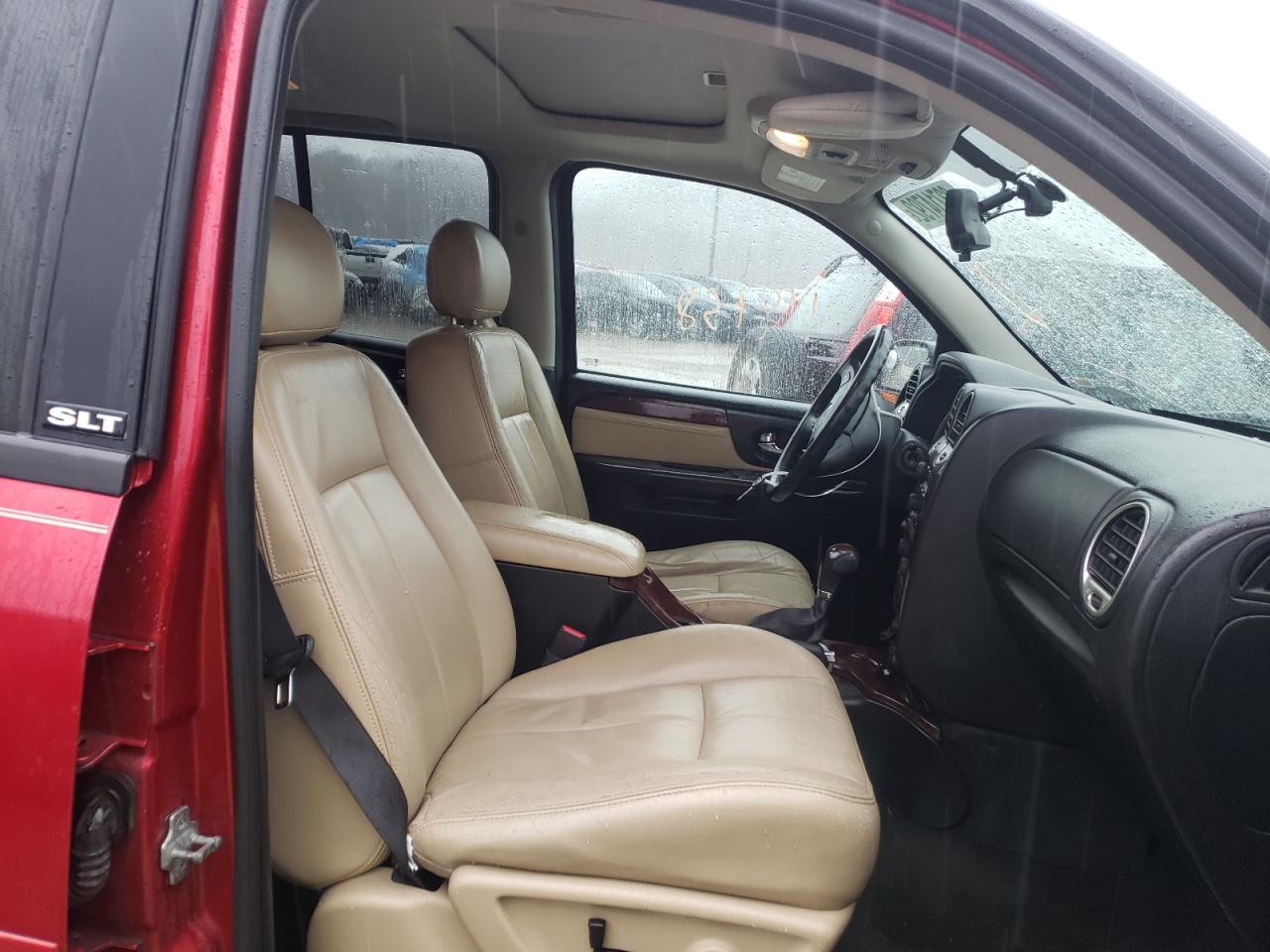 Photo 5 from auction – 2005 GMC ENVOY with VIN 1GKDS13S352214933