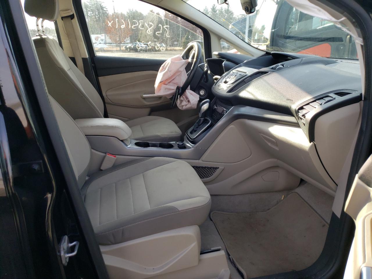 Photo 5 from auction – 2015 FORD C-MAX SE with VIN 1FADP5AU2FL119001