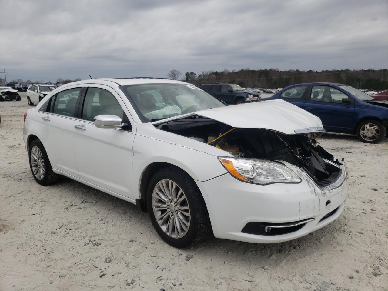 CHRYSLER 200 LIMITE 2013 with VIN 1C3CCBCG5DN503710 - Photo from auction