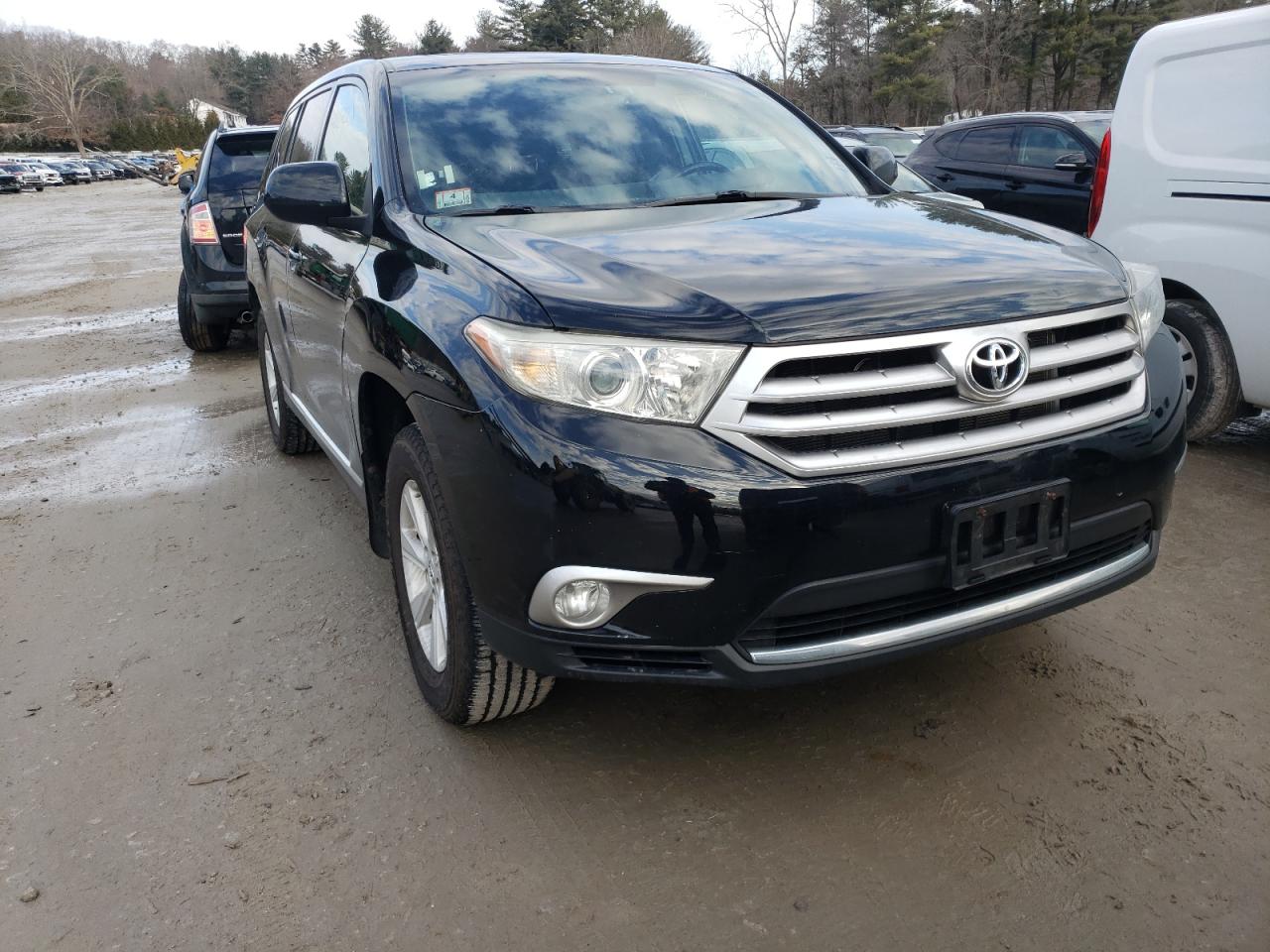 TOYOTA HIGHLANDER 2013 with VIN 5TDBK3EH1DS175458 - Photo from auction