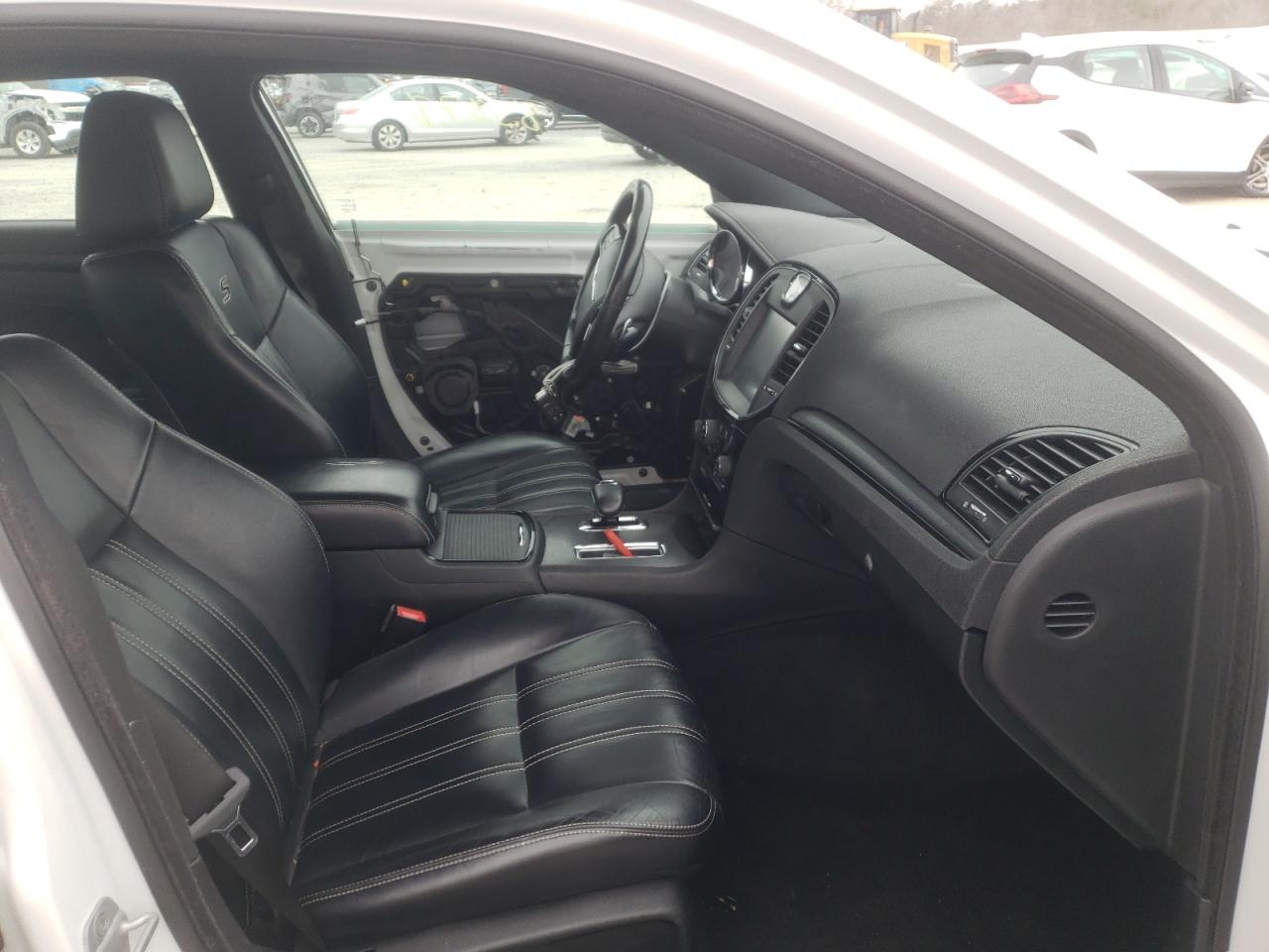 Photo 5 from auction – 2013 CHRYSLER 300 S with VIN 2C3CCABG3DH564476