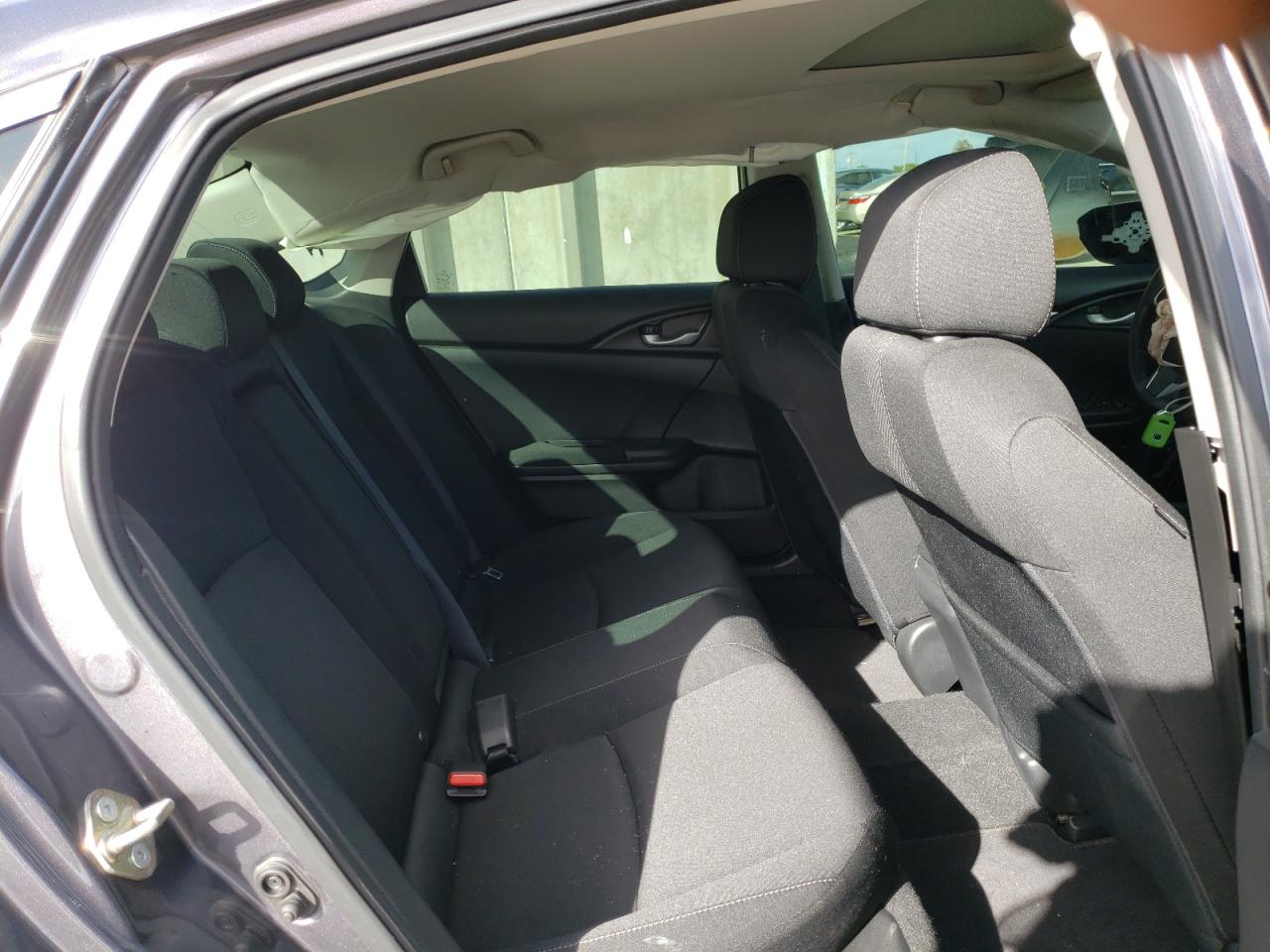 Photo 6 from auction – 2017 HONDA CIVIC EX with VIN 19XFC1F39HE203982