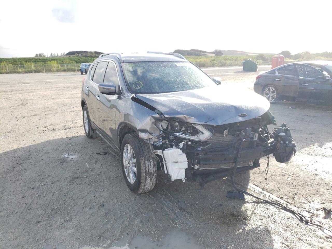 NISSAN ROGUE S 2018 con VIN KNMAT2MT7JP517803 - Foto de la subasta