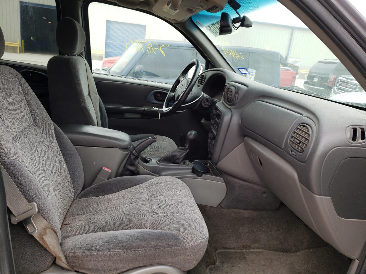 Photo 5 from auction – 2003 CHEVROLET TRAILBLAZE with VIN 1GNDS13S632409229