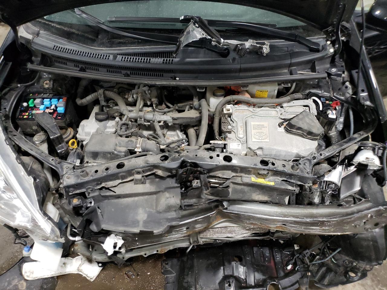 Photo 7 from auction – 2014 TOYOTA PRIUS C with VIN JTDKDTB38E1082907