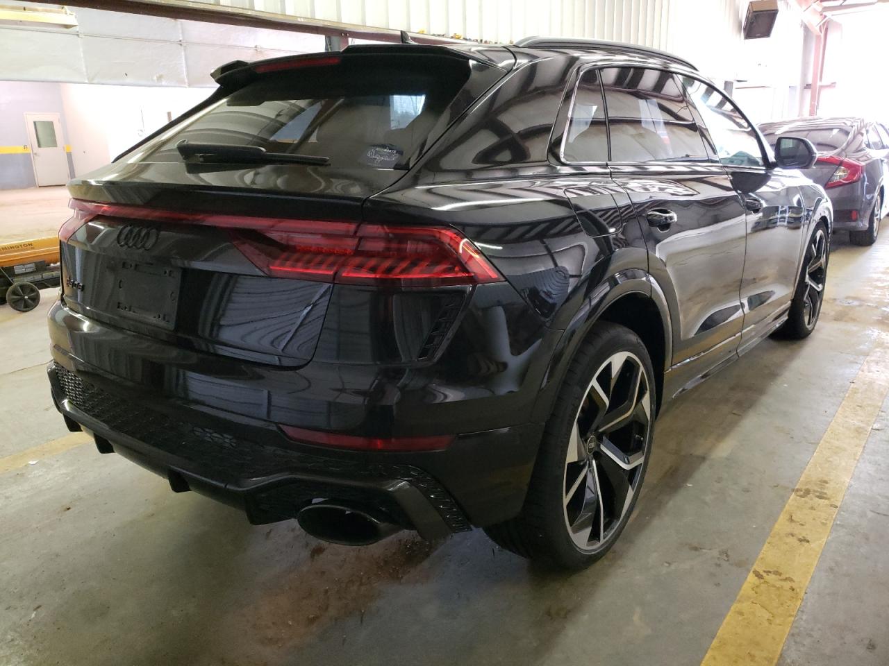 Photo 4 from auction – 2021 AUDI RS Q8 with VIN WU1ARBF10MD025231