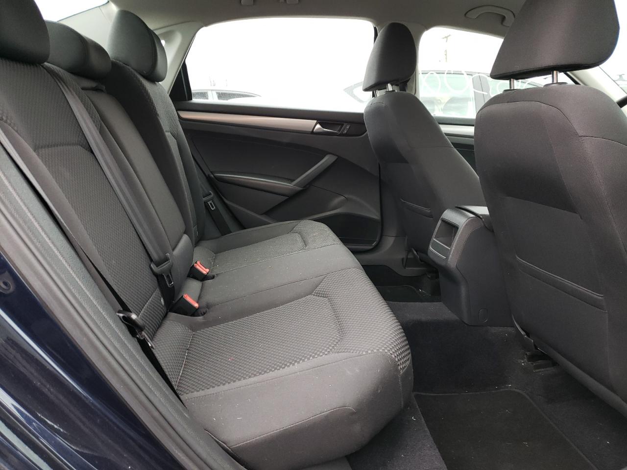 Photo 6 from auction – 2013 VOLKSWAGEN PASSAT S with VIN 1VWAP7A35DC082262