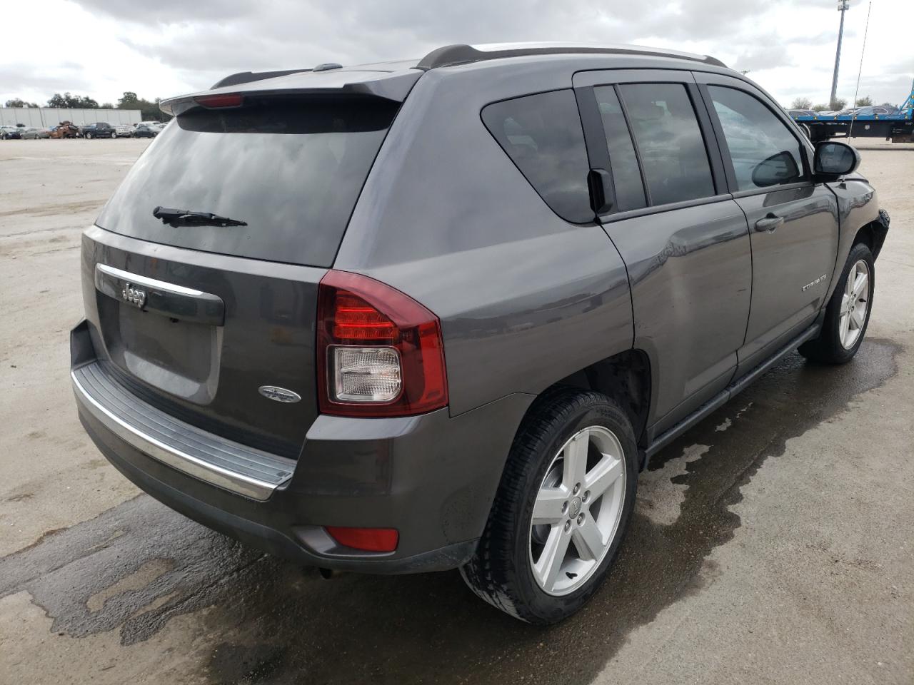 Photo 4 from auction – 2014 JEEP COMPASS LA with VIN 1C4NJCEA1ED752487