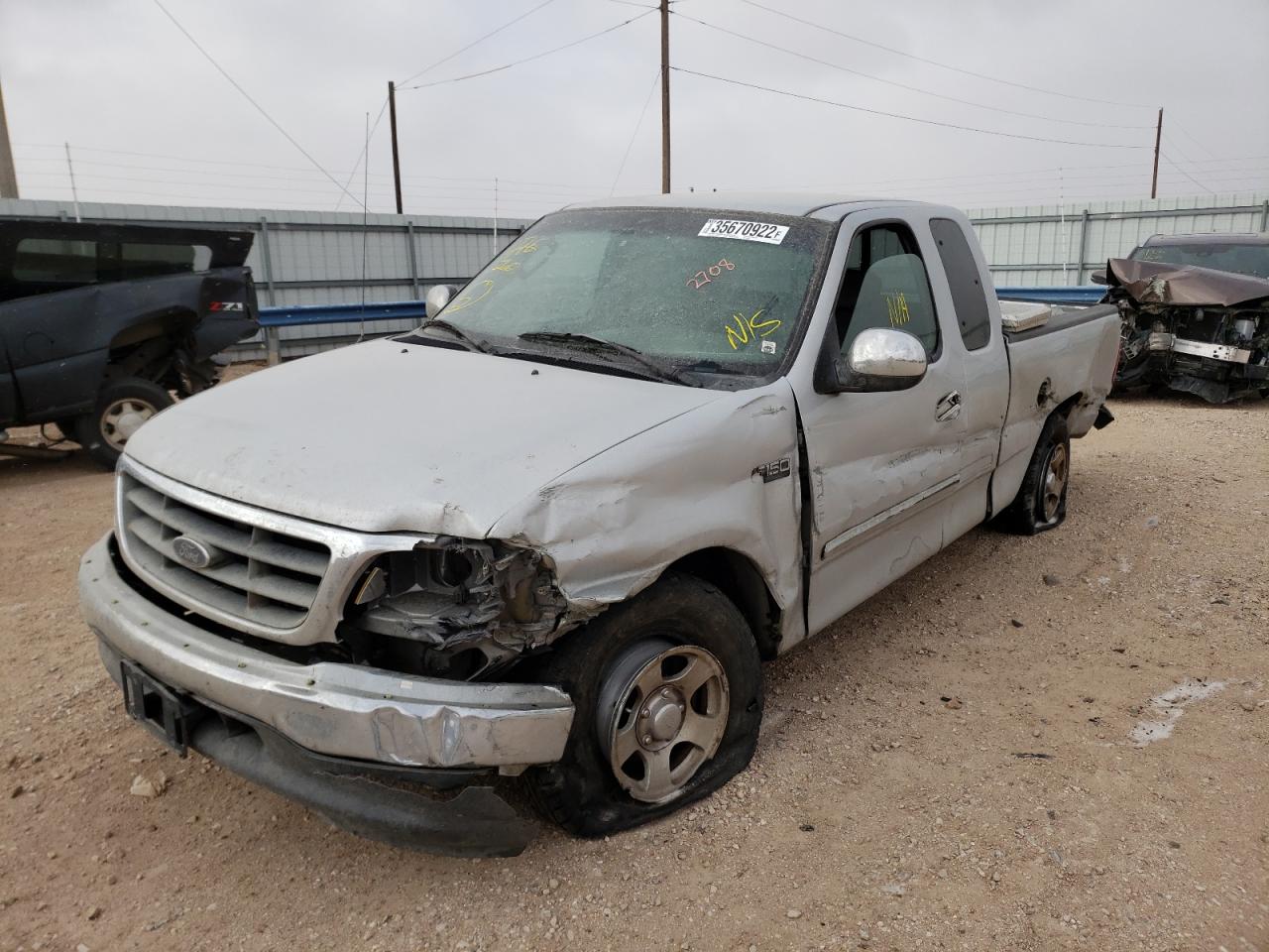 Photo 2 from auction – 2002 FORD F150 with VIN 1FTRX17232NB32708
