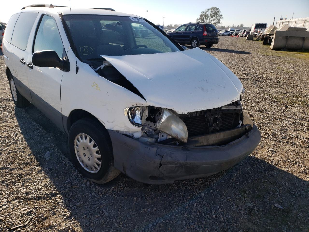 Photo 10 from auction – 2001 TOYOTA SIENNA LE with VIN 4T3ZF13C51U403616