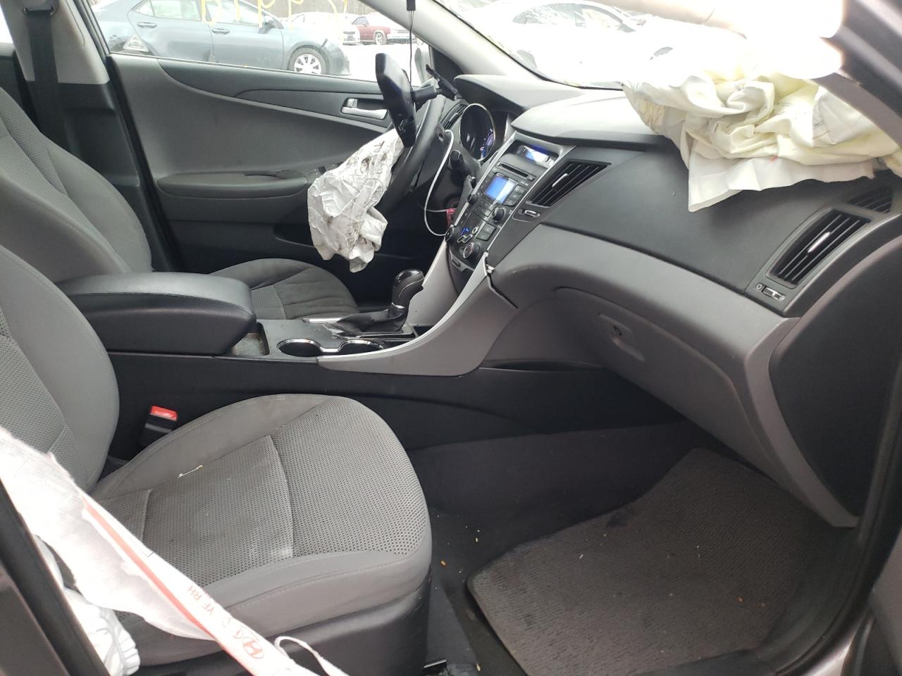 Photo 5 from auction – 2013 HYUNDAI SONATA GLS with VIN 5NPEB4AC8DH582048