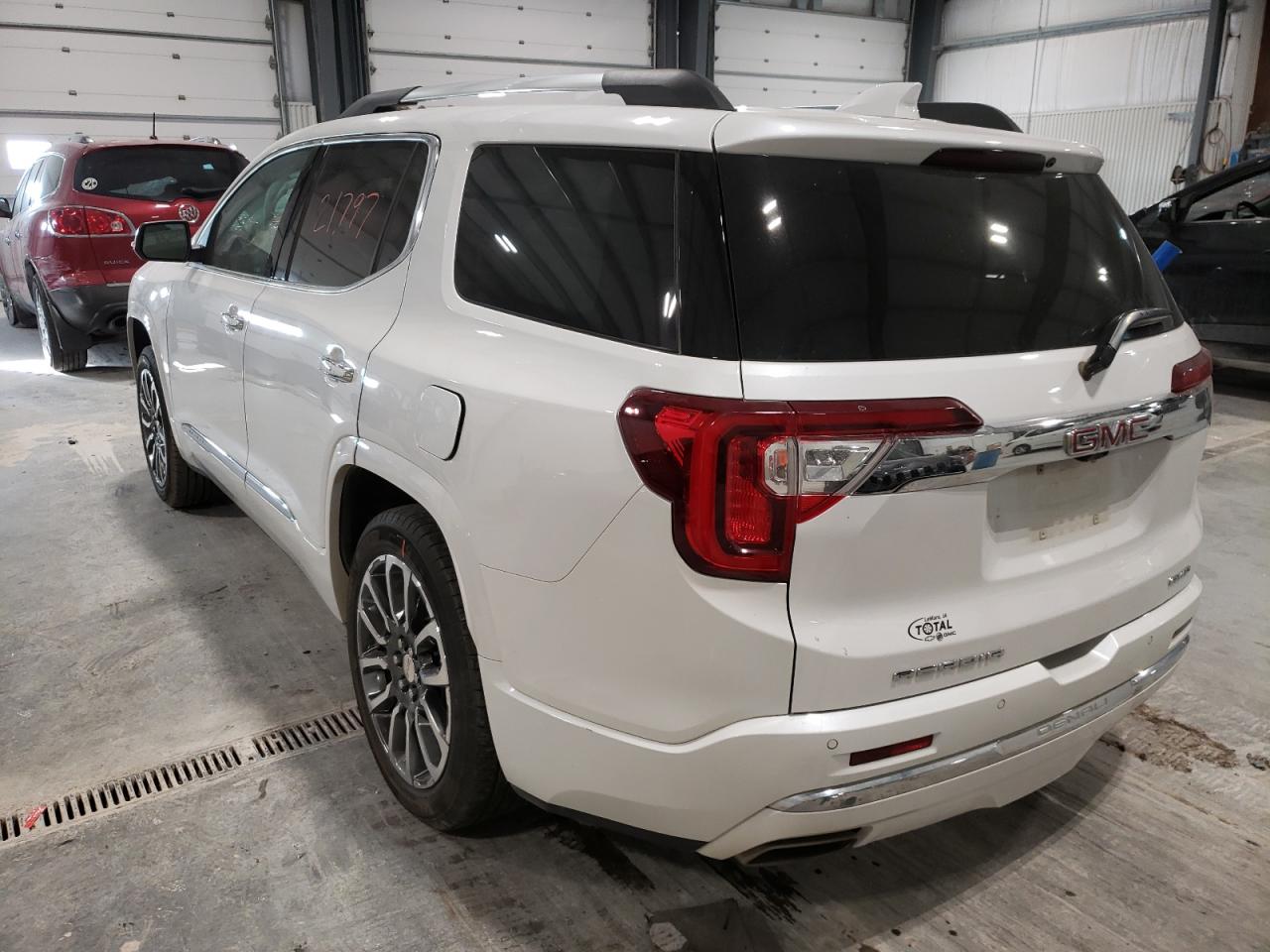 Photo 3 from auction – 2020 GMC ACADIA DEN with VIN 1GKKNXLS7LZ235600