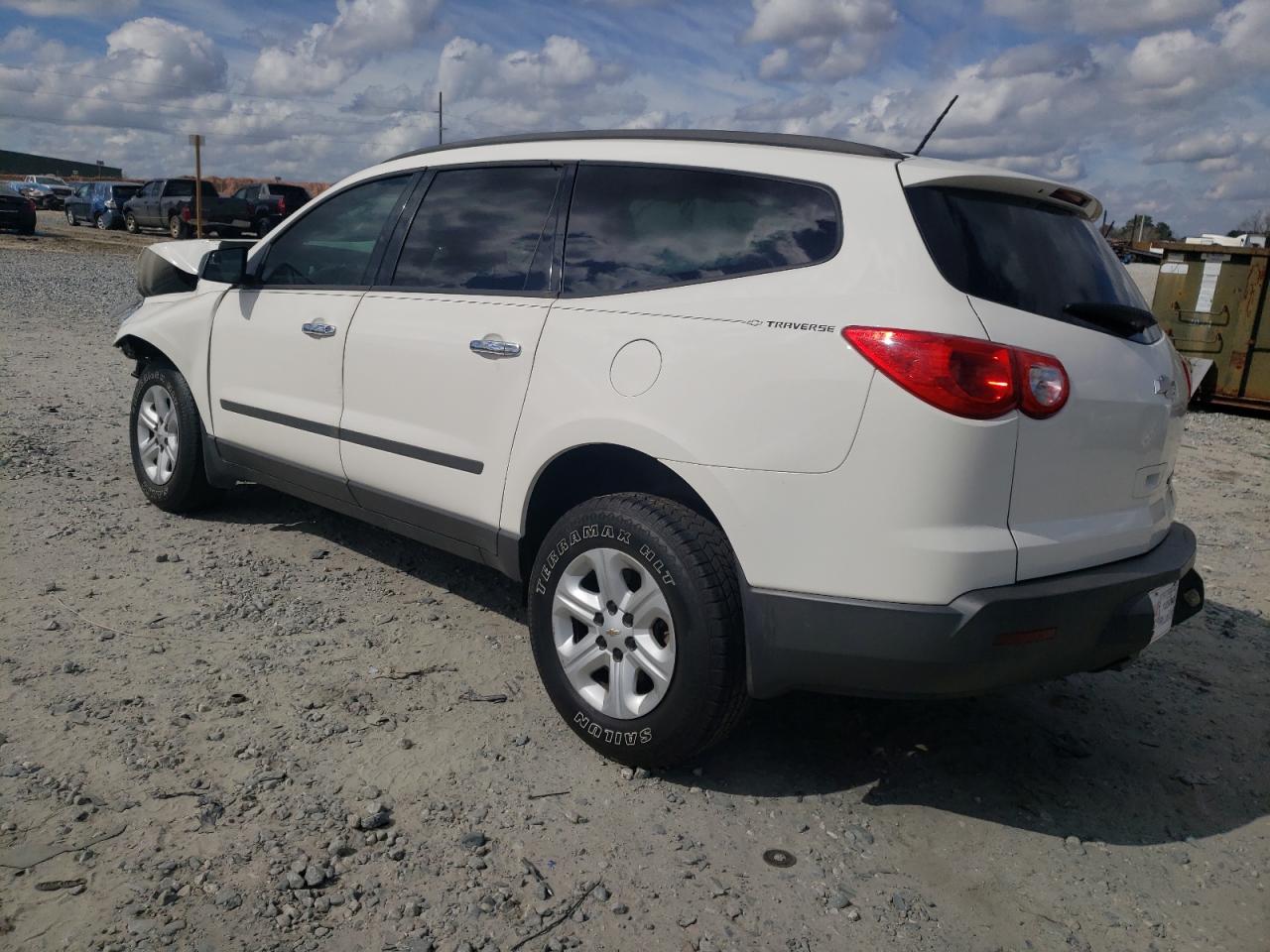Photo 3 from auction – 2011 CHEVROLET TRAVERSE L with VIN 1GNKREED4BJ230586