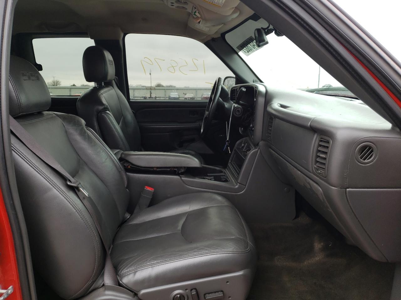 Photo 5 from auction – 2006 CHEVROLET SILVERADO with VIN 2GCEC19N161177753