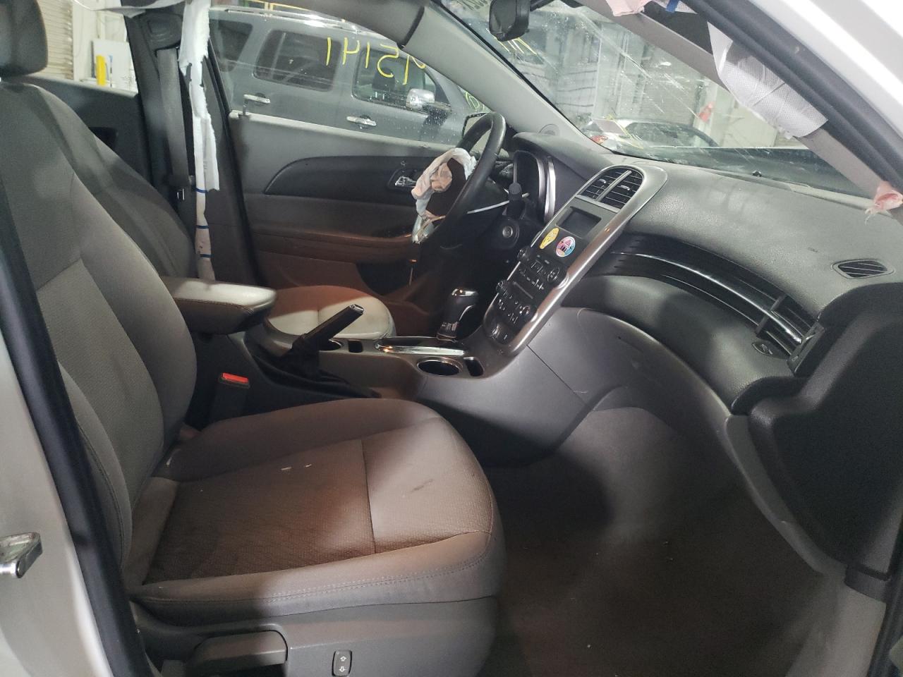 Photo 5 from auction – 2014 CHEVROLET MALIBU LS with VIN 1G11A5SL8EF279023