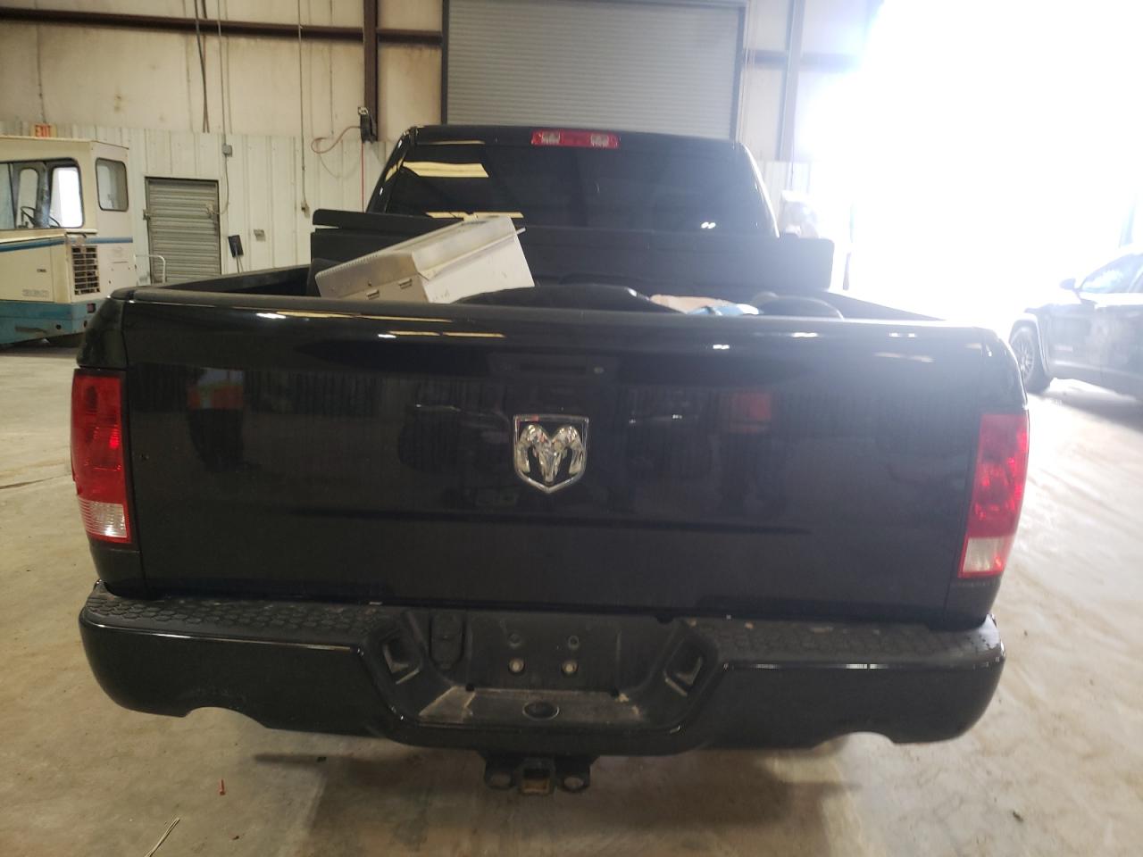 Photo 6 from auction – 2016 RAM 1500 ST with VIN 3C6JR7AT1GG308030