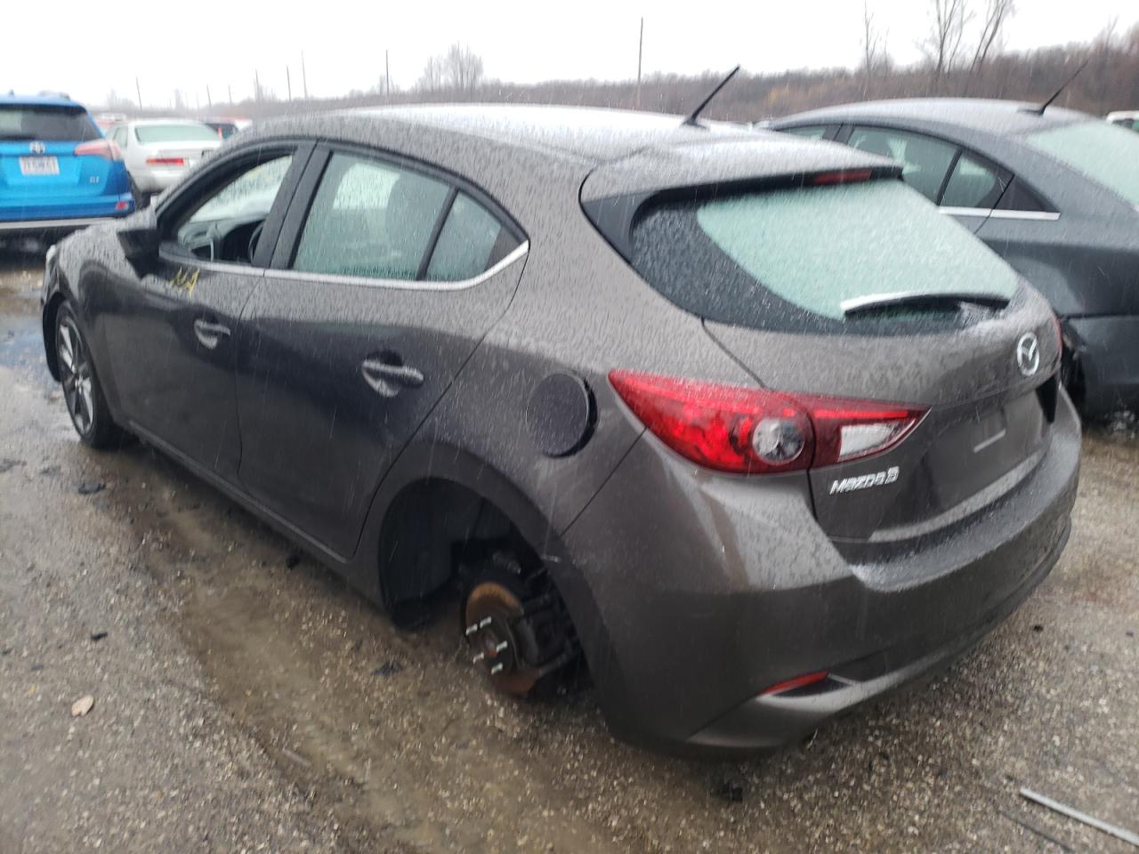 Photo 3 from auction – 2018 MAZDA 3 TOURING with VIN 3MZBN1L35JM165334
