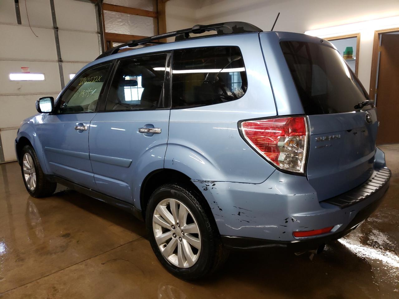 Photo 3 from auction – 2011 SUBARU FORESTER L with VIN JF2SHBFC4BH708126