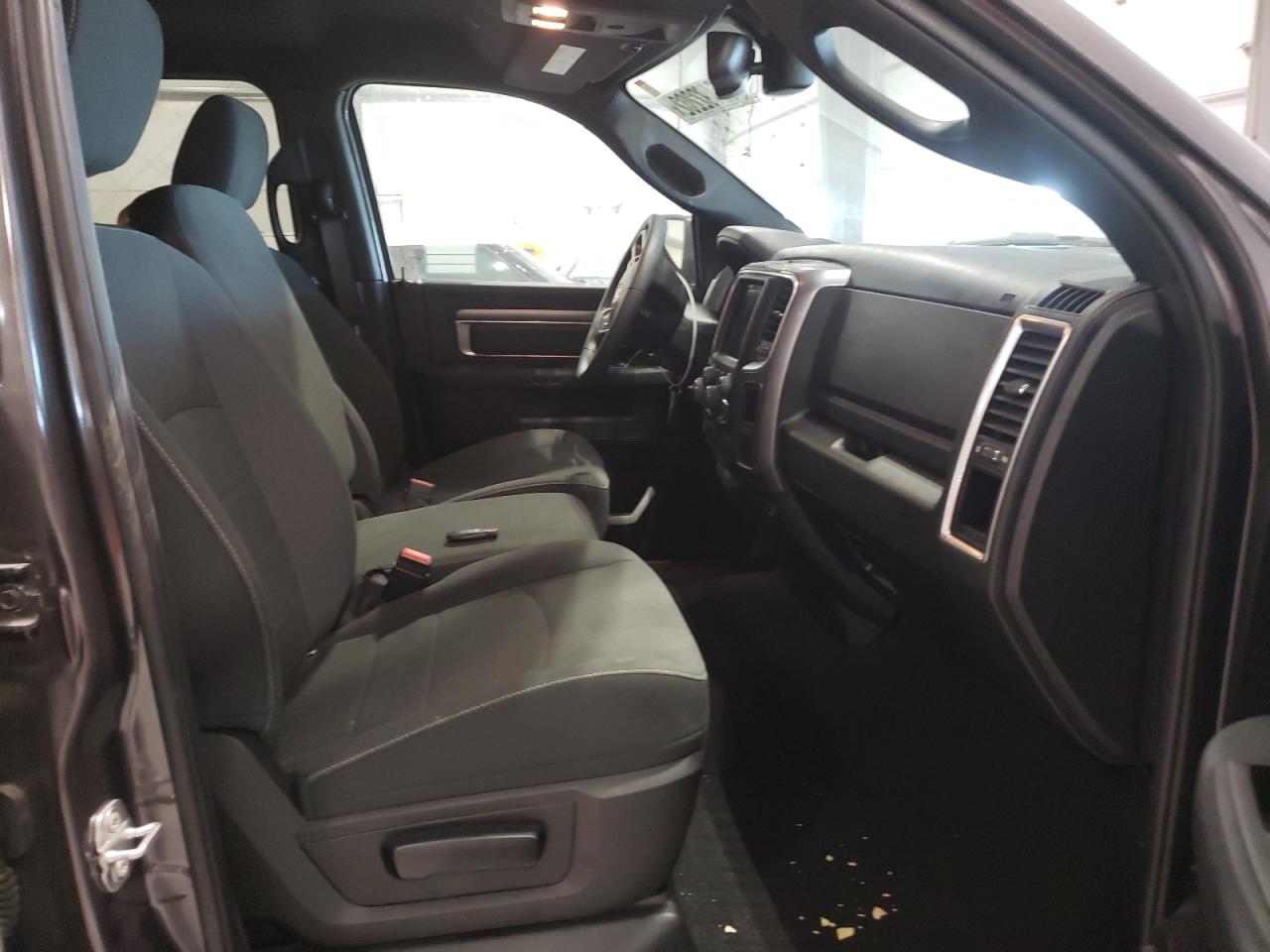 Photo 5 from auction – 2021 RAM 1500 CLASS with VIN 1C6RR7GG9MS538724