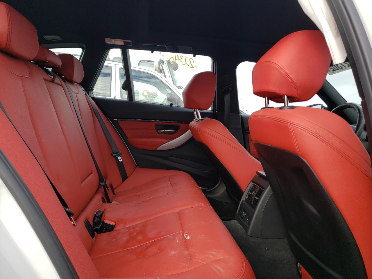 Photo 6 from auction – 2017 BMW 330 XI with VIN WBA8K3C31HA022578