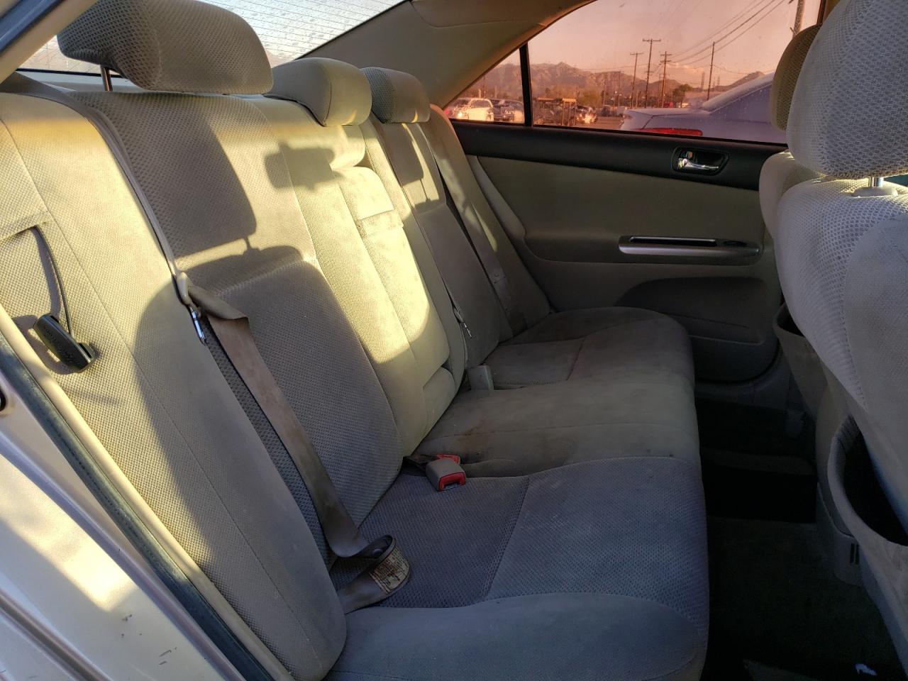Photo 6 from auction – 2006 TOYOTA CAMRY LE with VIN 4T1BE32K06U698777