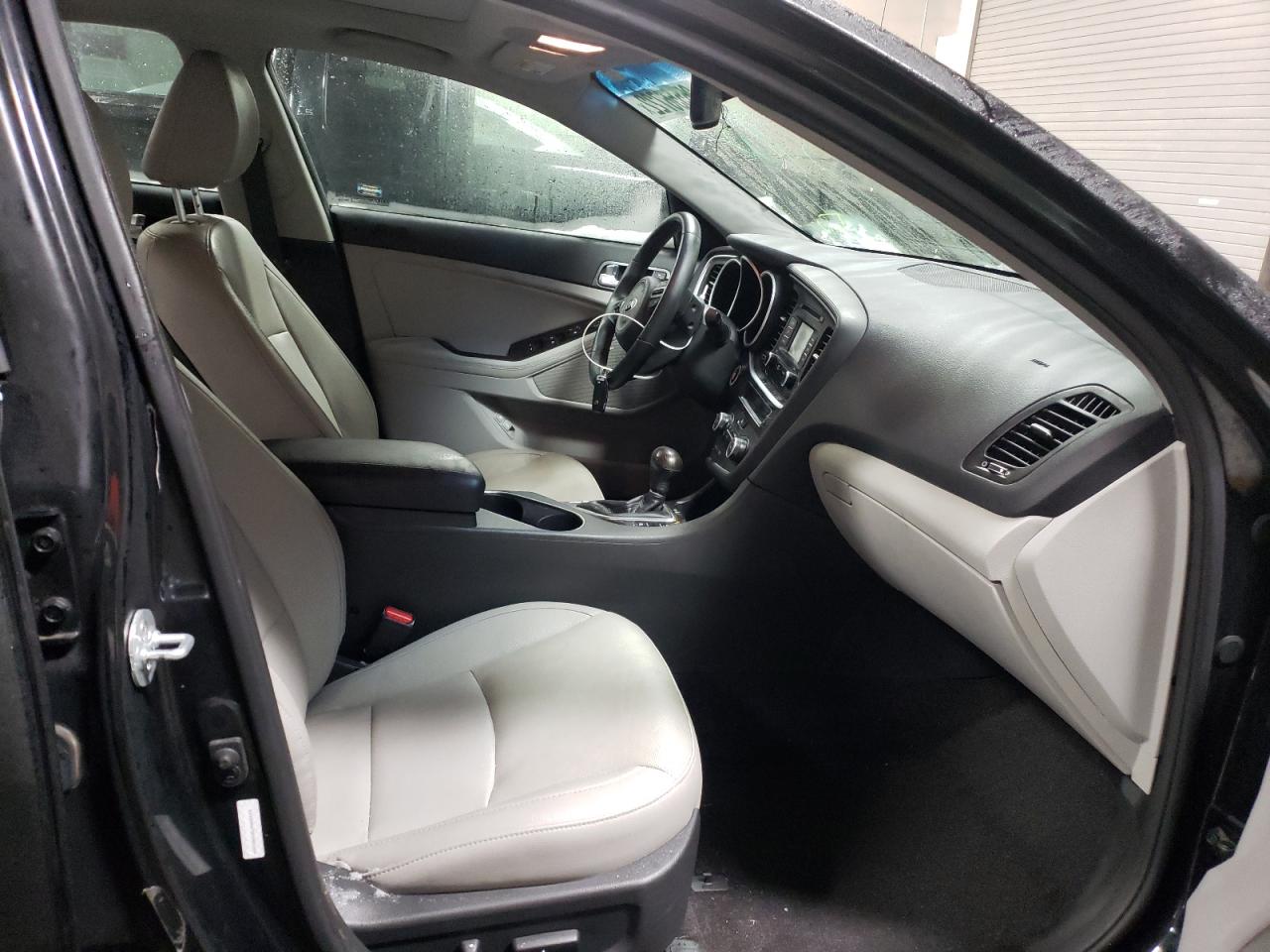 Photo 5 from auction – 2015 KIA OPTIMA EX with VIN 5XXGN4A75FG481664