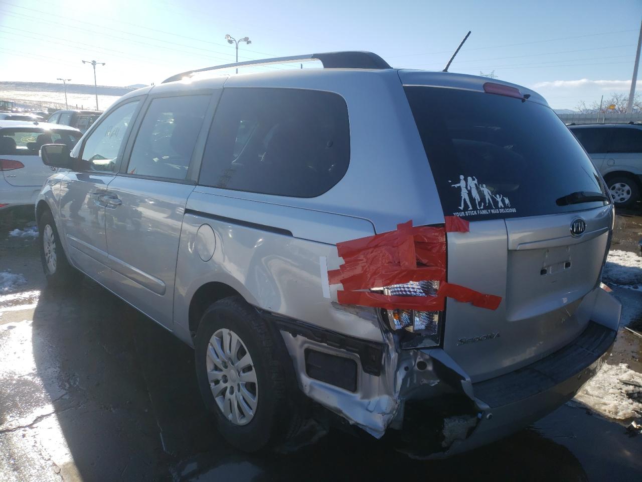 Photo 3 from auction – 2011 KIA SEDONA LX with VIN KNDMG4C70B6379157