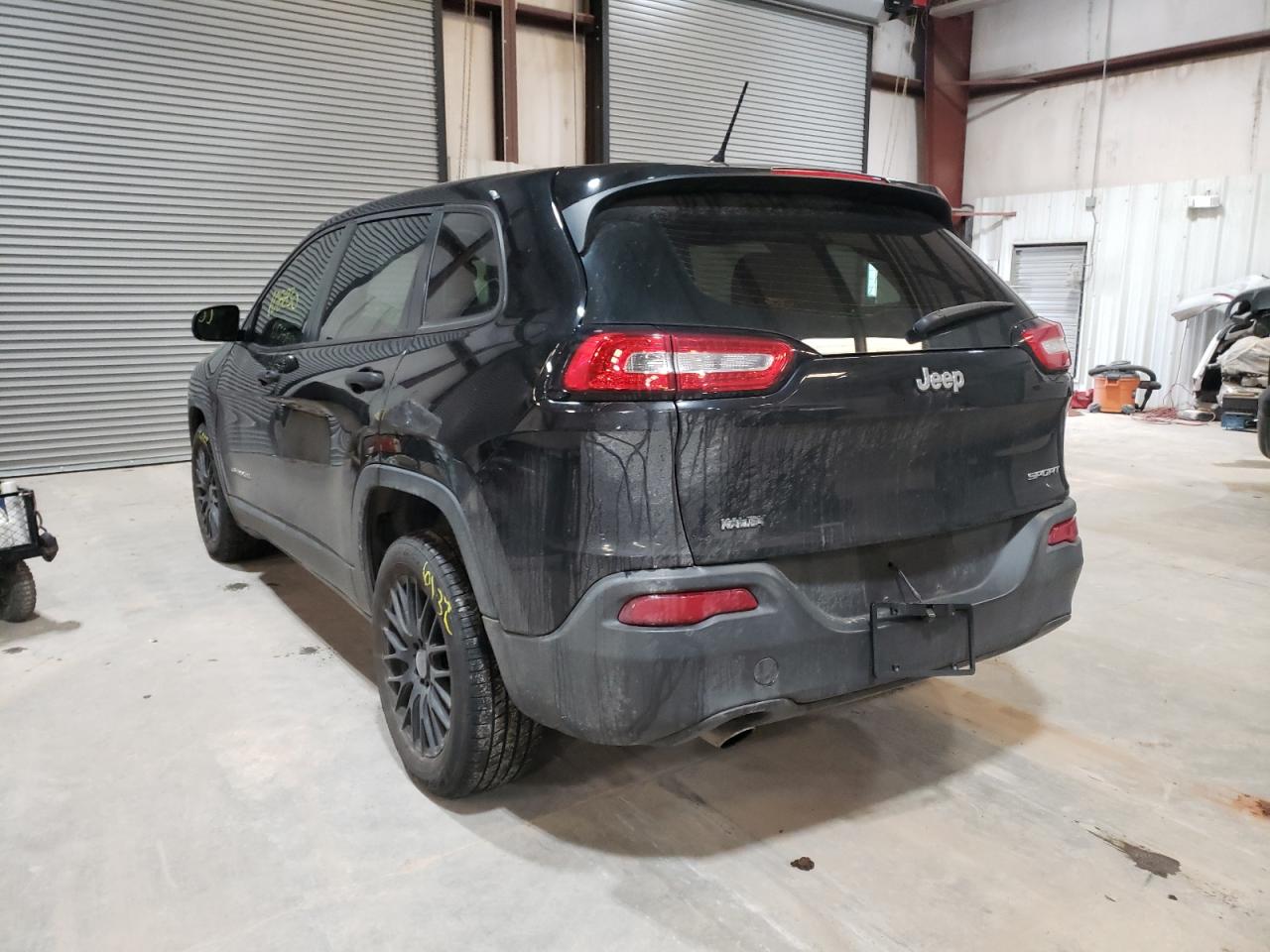 Photo 3 from auction – 2014 JEEP CHEROKEE S with VIN 1C4PJLAB0EW104750